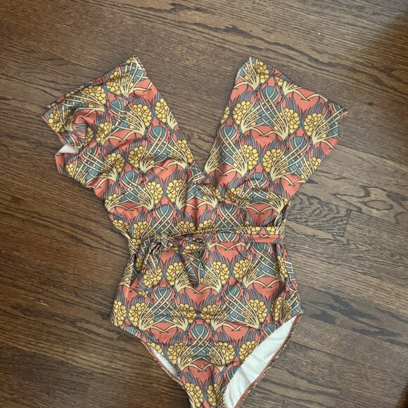 Albion Destiny One Piece- NEW w/ Tags!! Size L - Picture 3 of 10